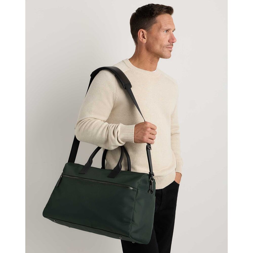 NWT Quince Voyage Nylon Travel Duffle Bag Green